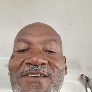 Meet your Posher, Gustine